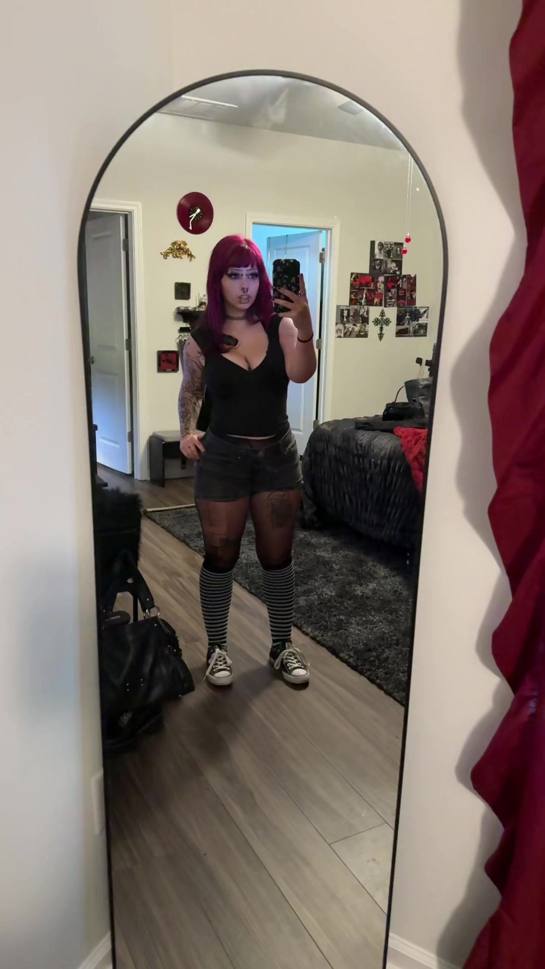 @JaneSpookyHot