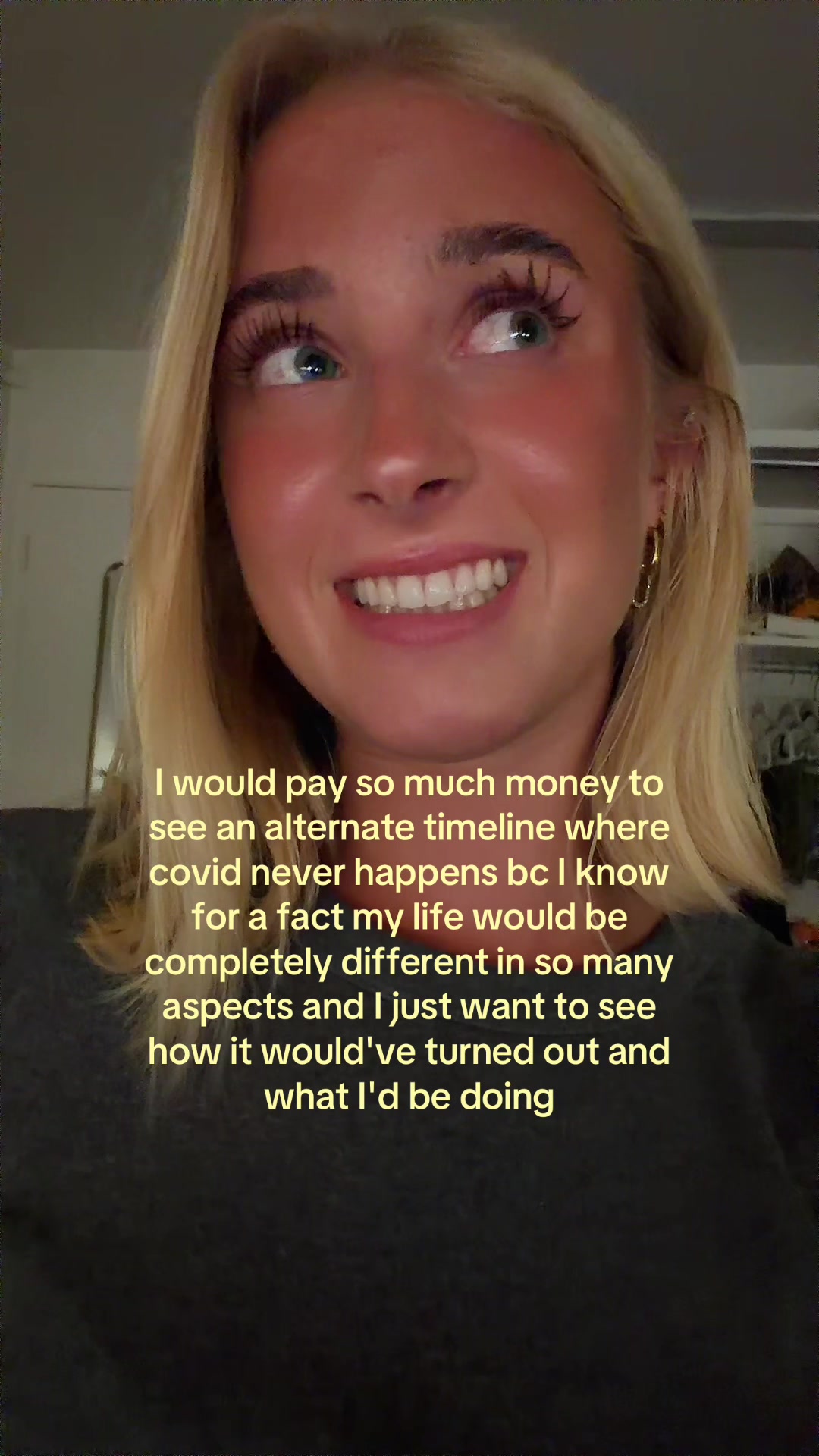 @theelliebarker