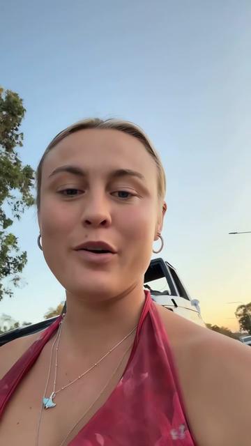 @Elle