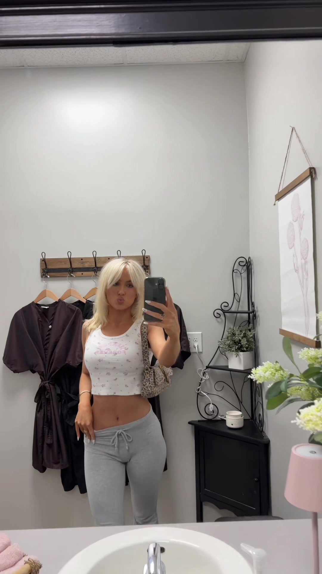 @AVA ISABELLA