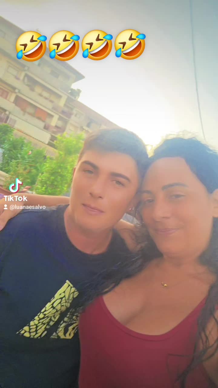 @luanaesalvo
