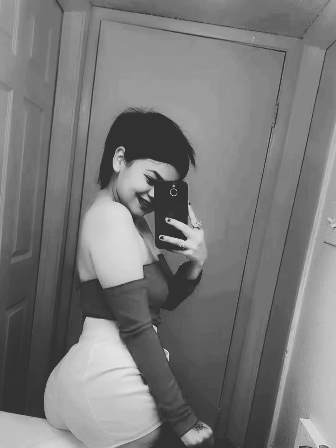 @Sweet bitch 🔥🤤