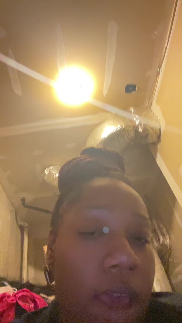 @Dee_nuggss