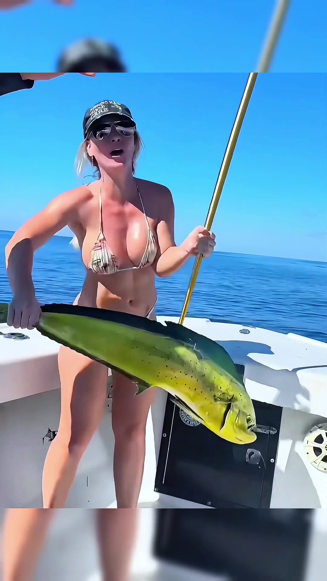 @lens_up_