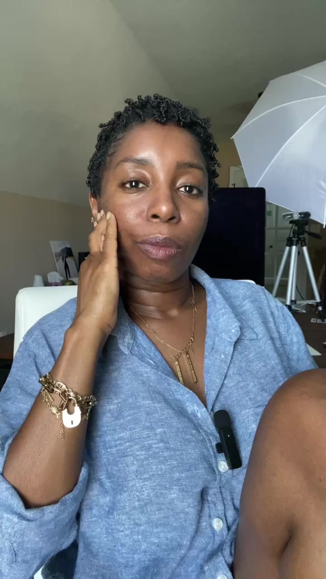 @Moniek James | Marketing + AI