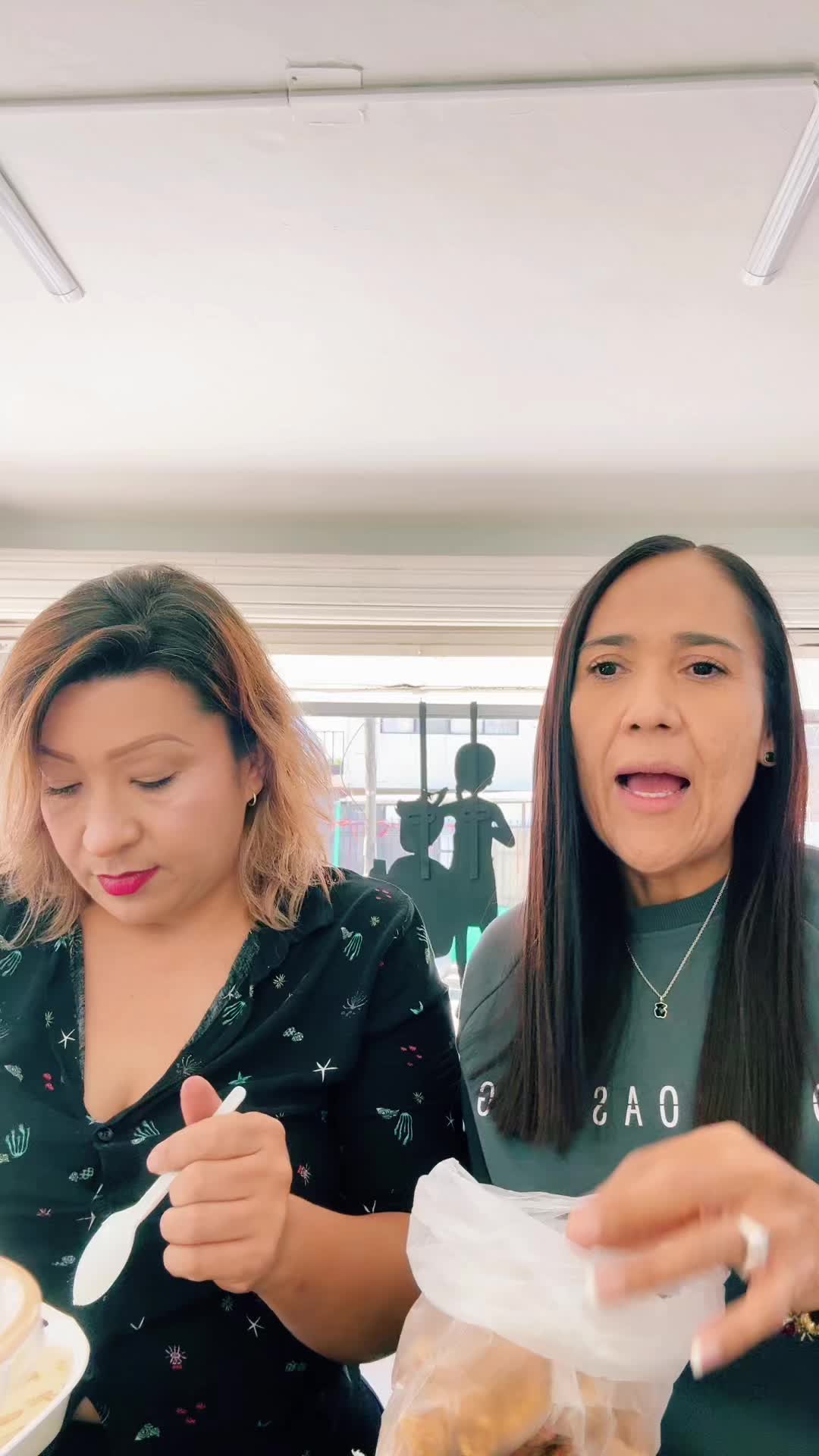 @EsmeKZ