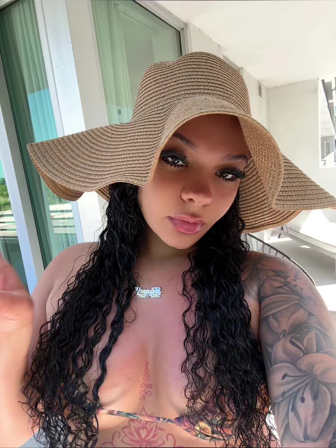 @t