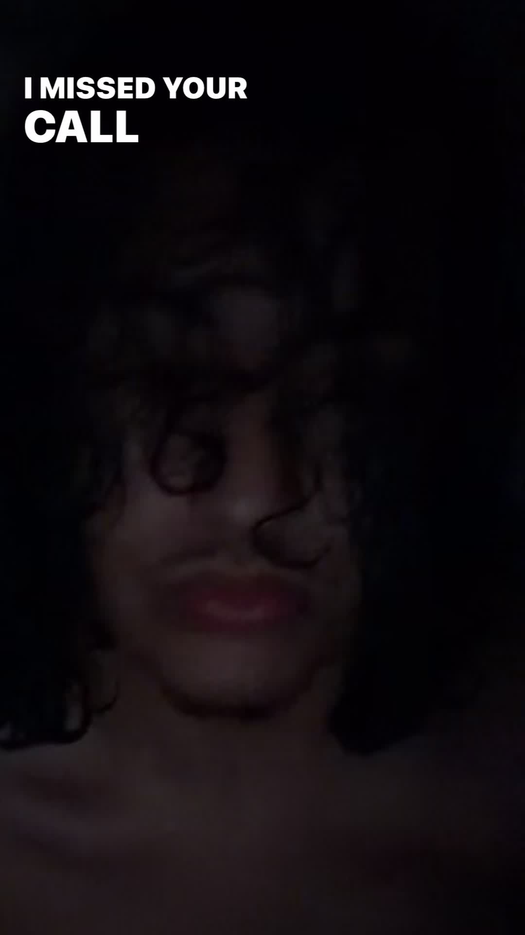 @￴