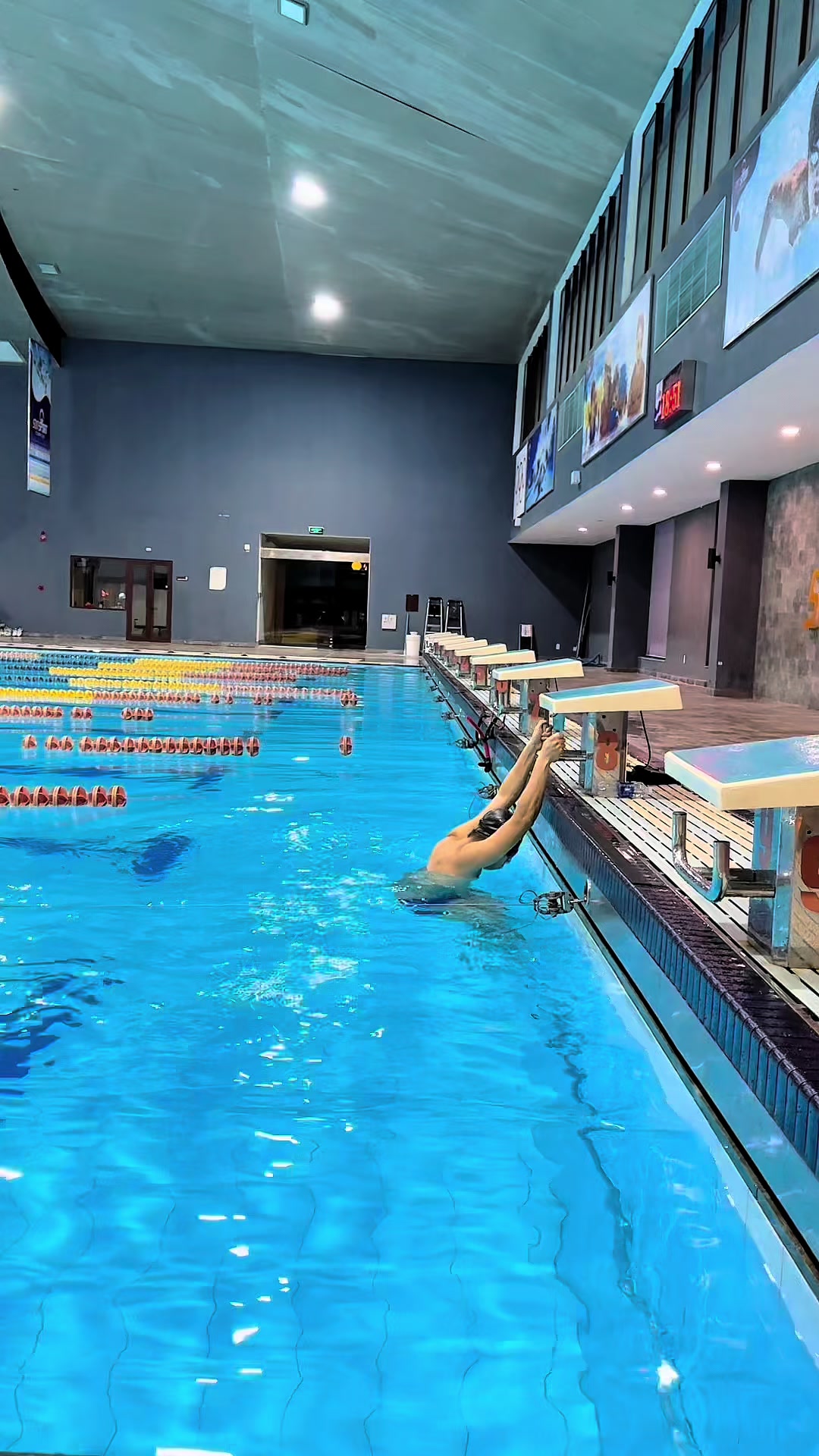 @Đinh Thuần Swimming