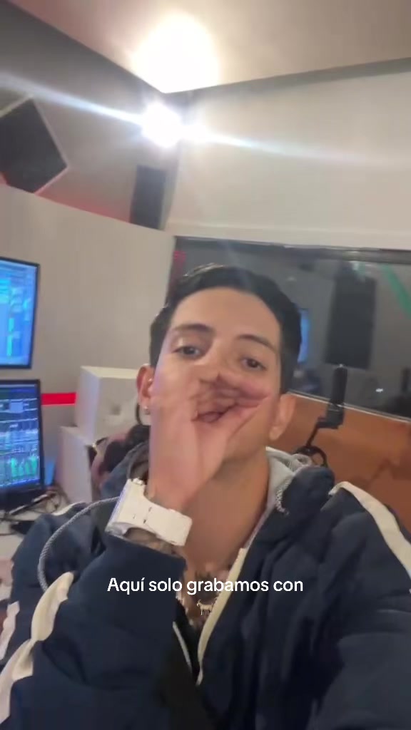@Alex Logos