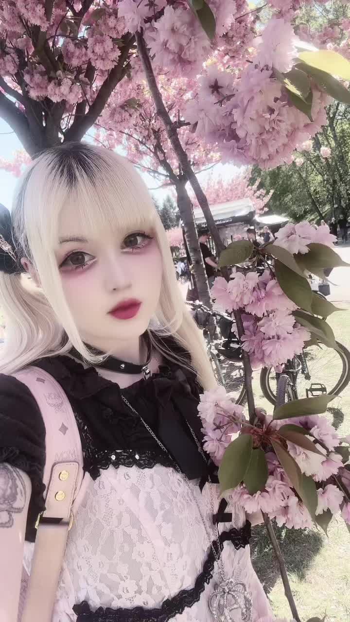 @Ena💖