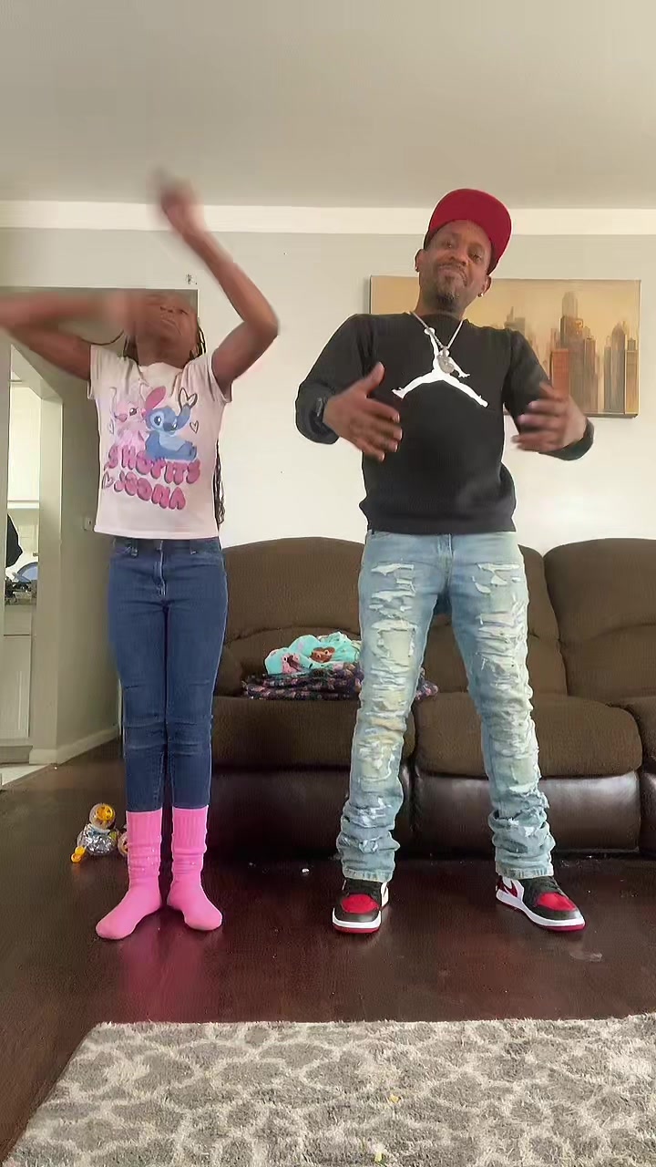 @Jayskeez