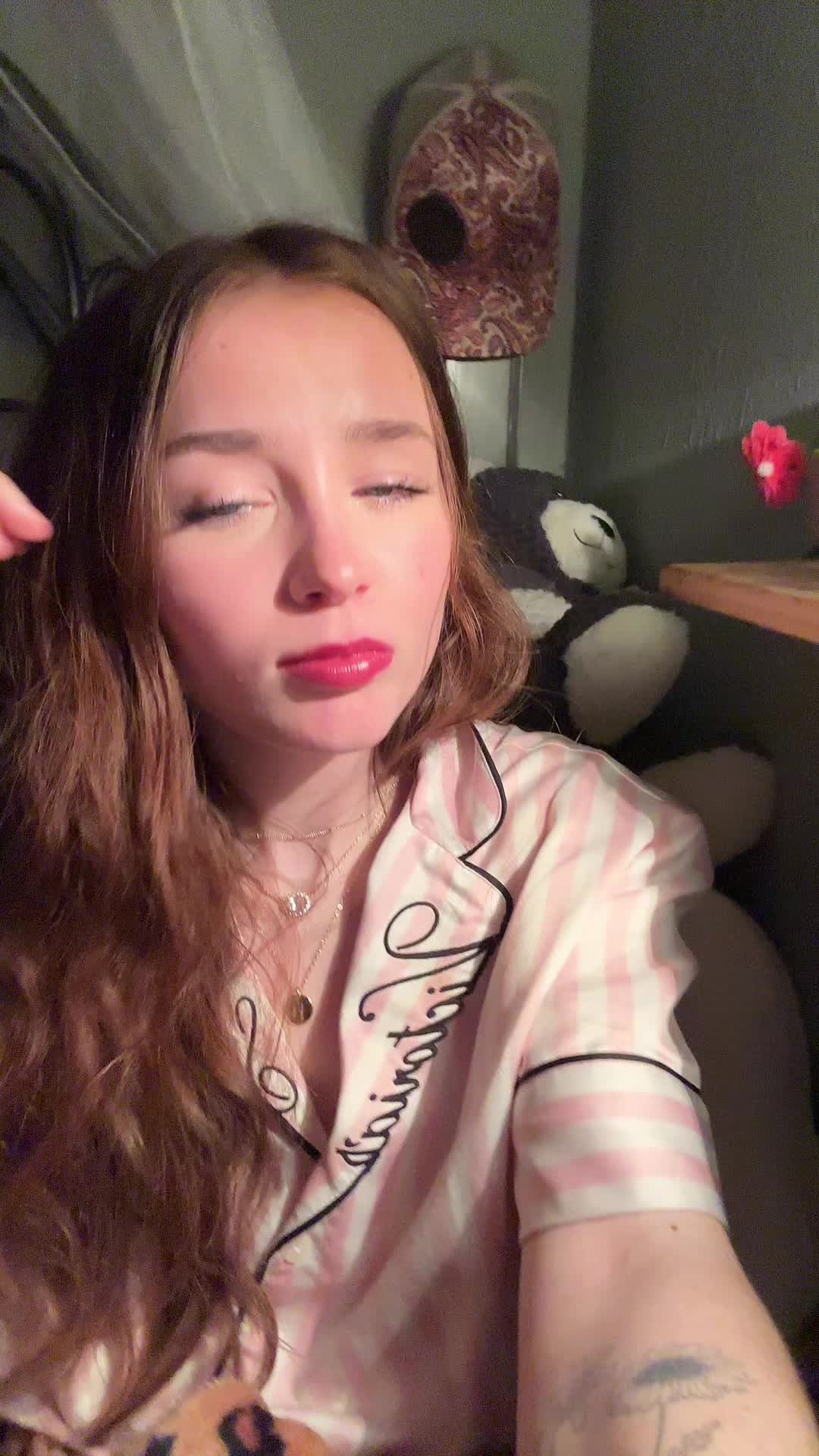 @hallie raelyn