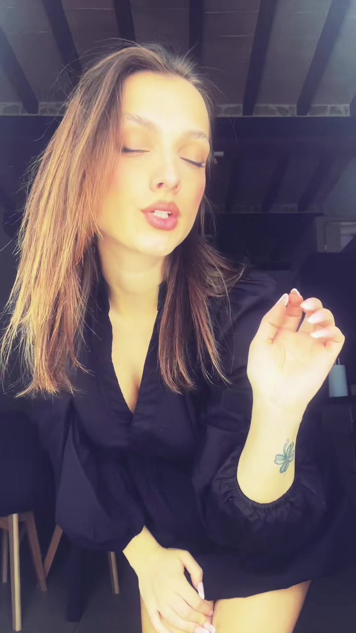 @Lorelabrunga