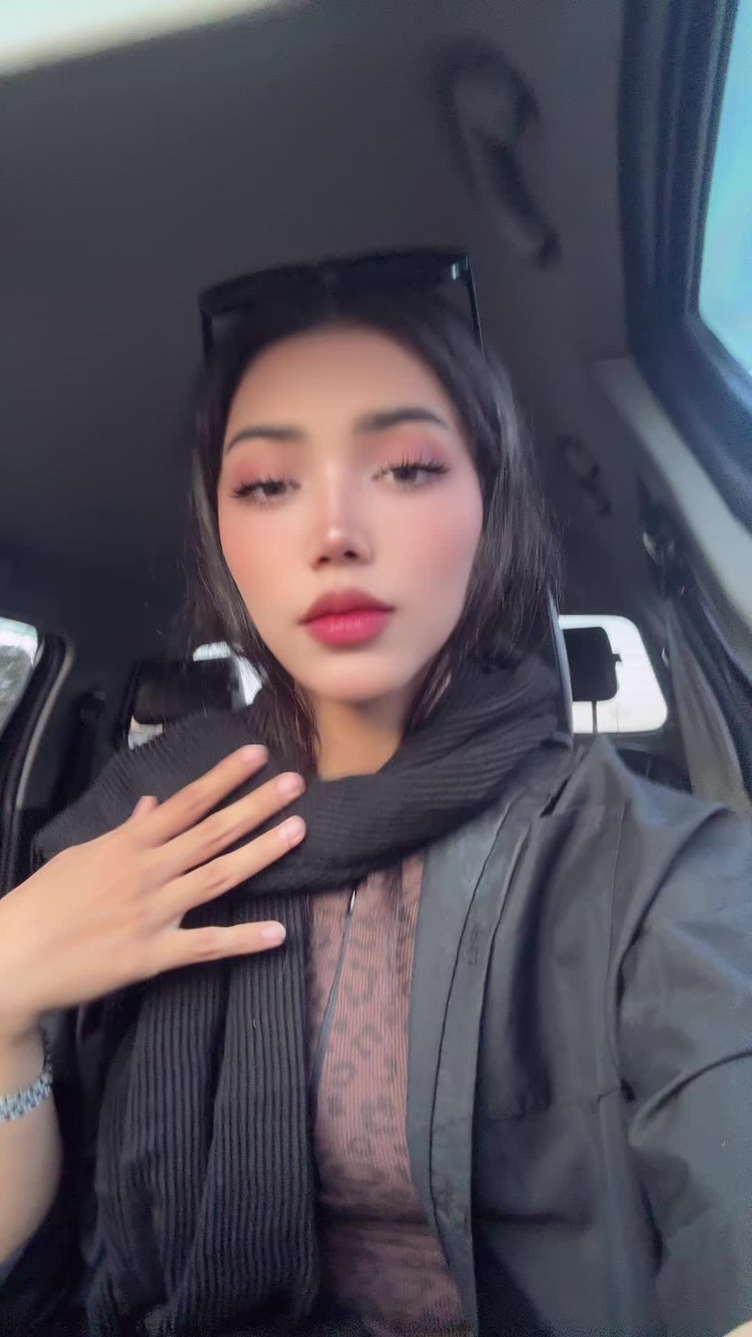 @Melikafarahani