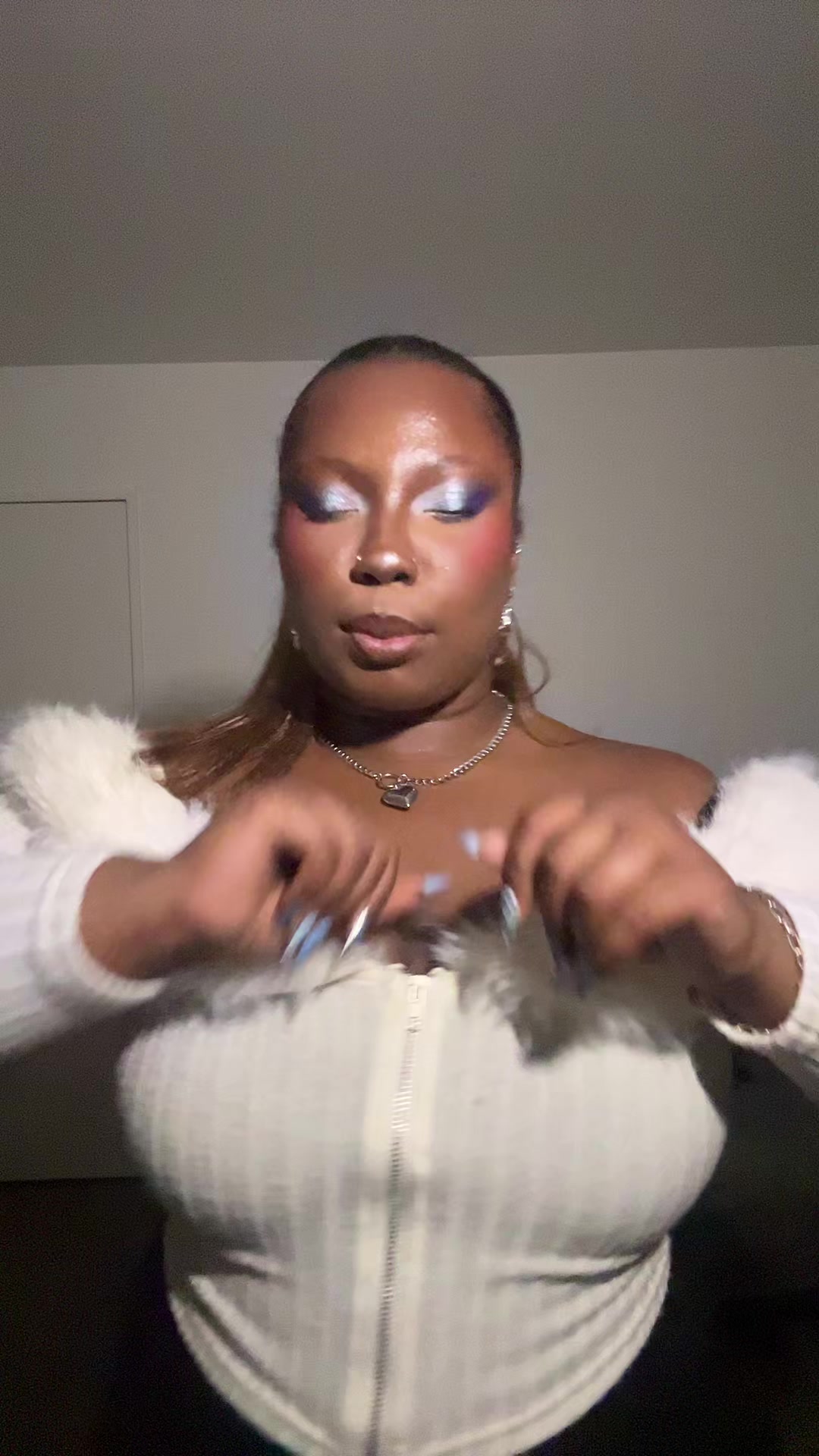 @C🤍