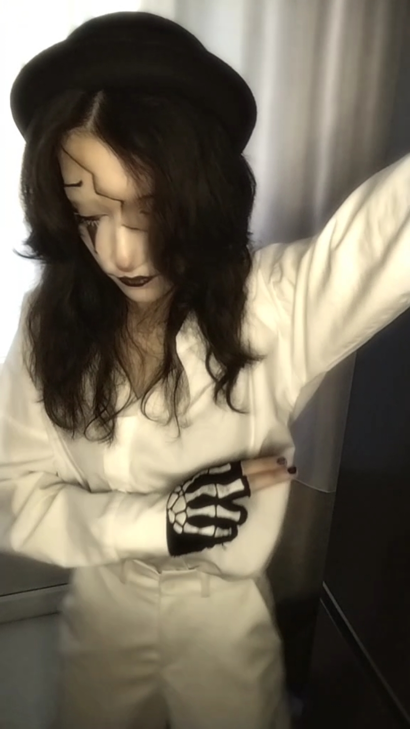 @‧₊ (!) 𝚌𝚊𝚛𝚛𝚒𝚒𝚝. ム `