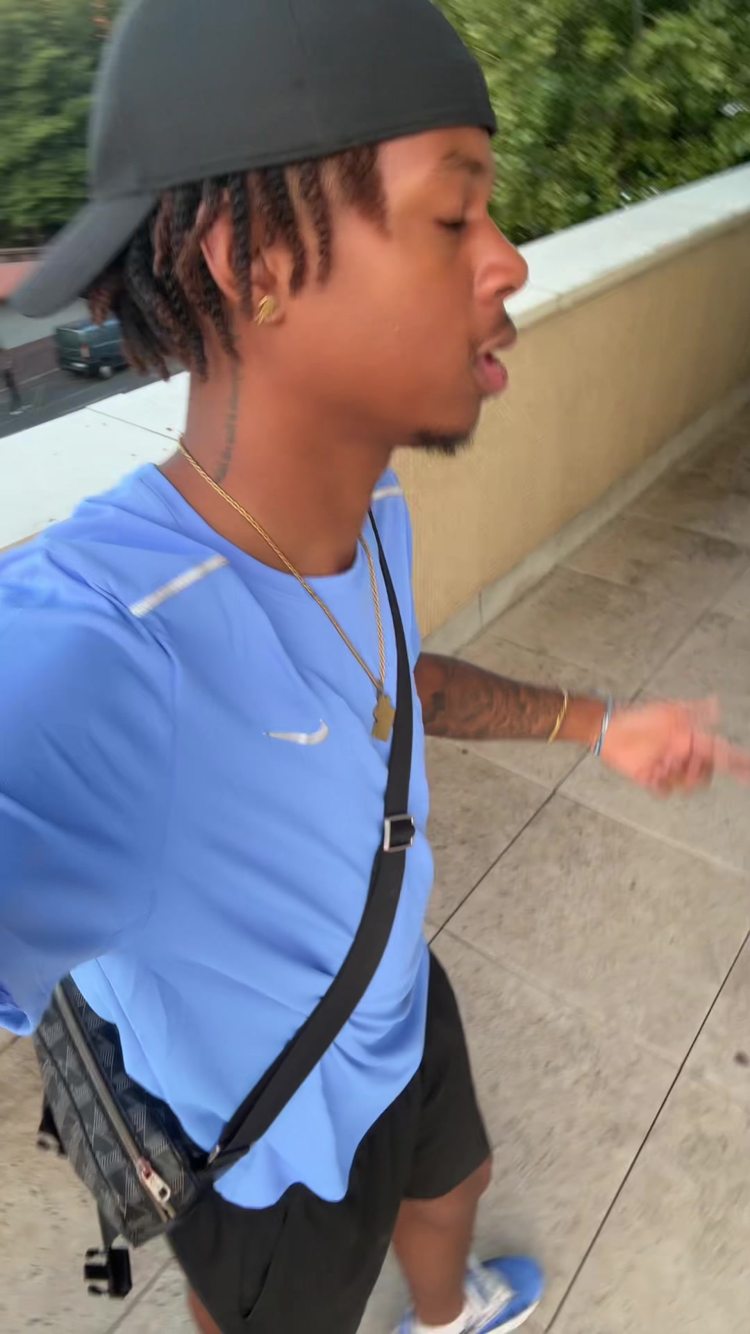 @19📟