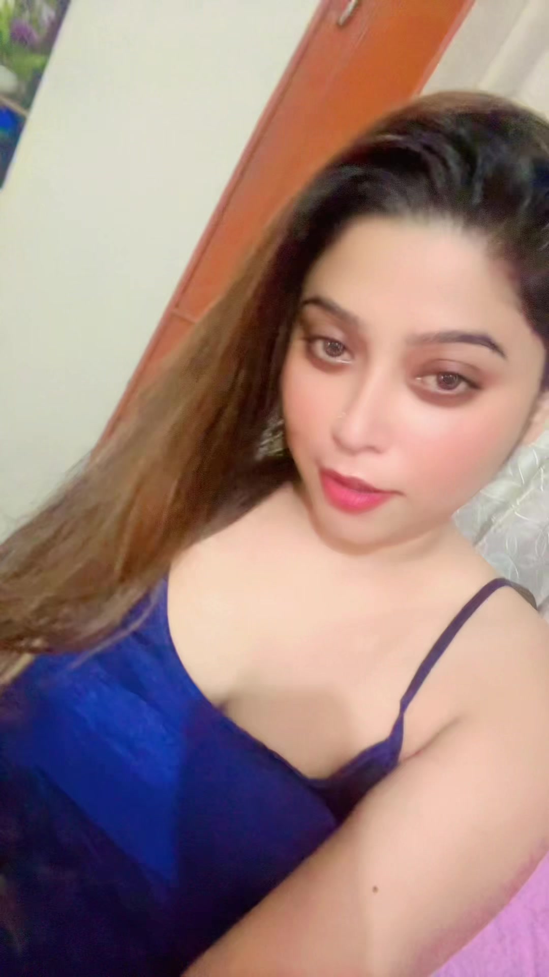 @Adhora