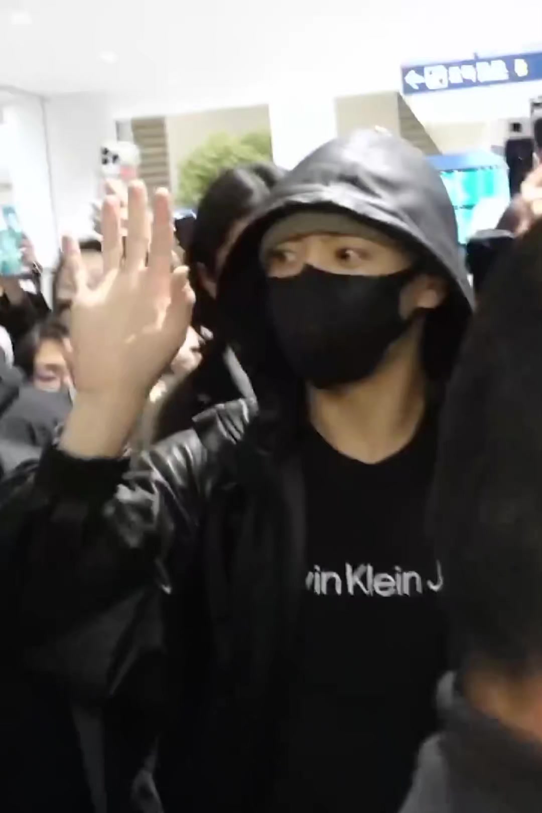@Ji