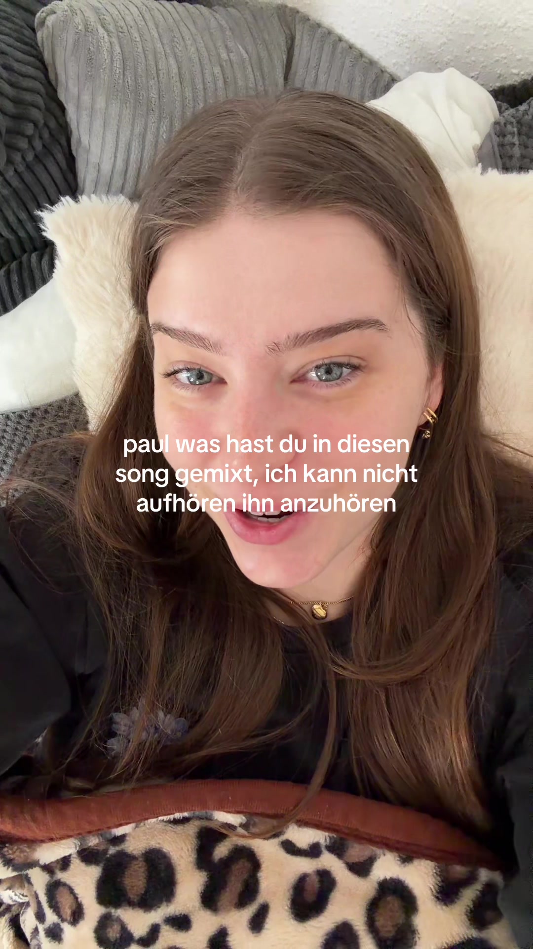 @emi🌟