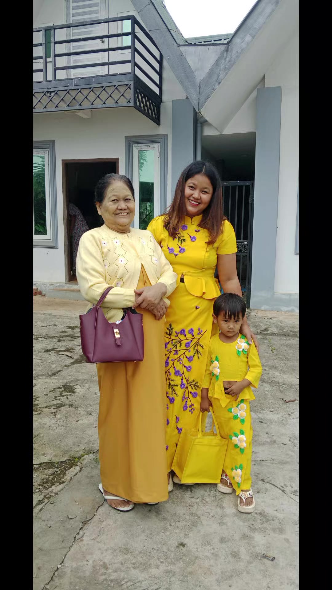 @ရွှေကမ္ဘာထက်မေမေ-ရွှေဖက်ရှင်💐