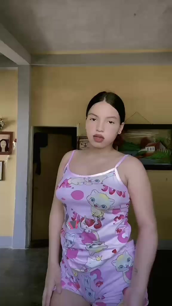 @la ni&ntilde;a tik Tok