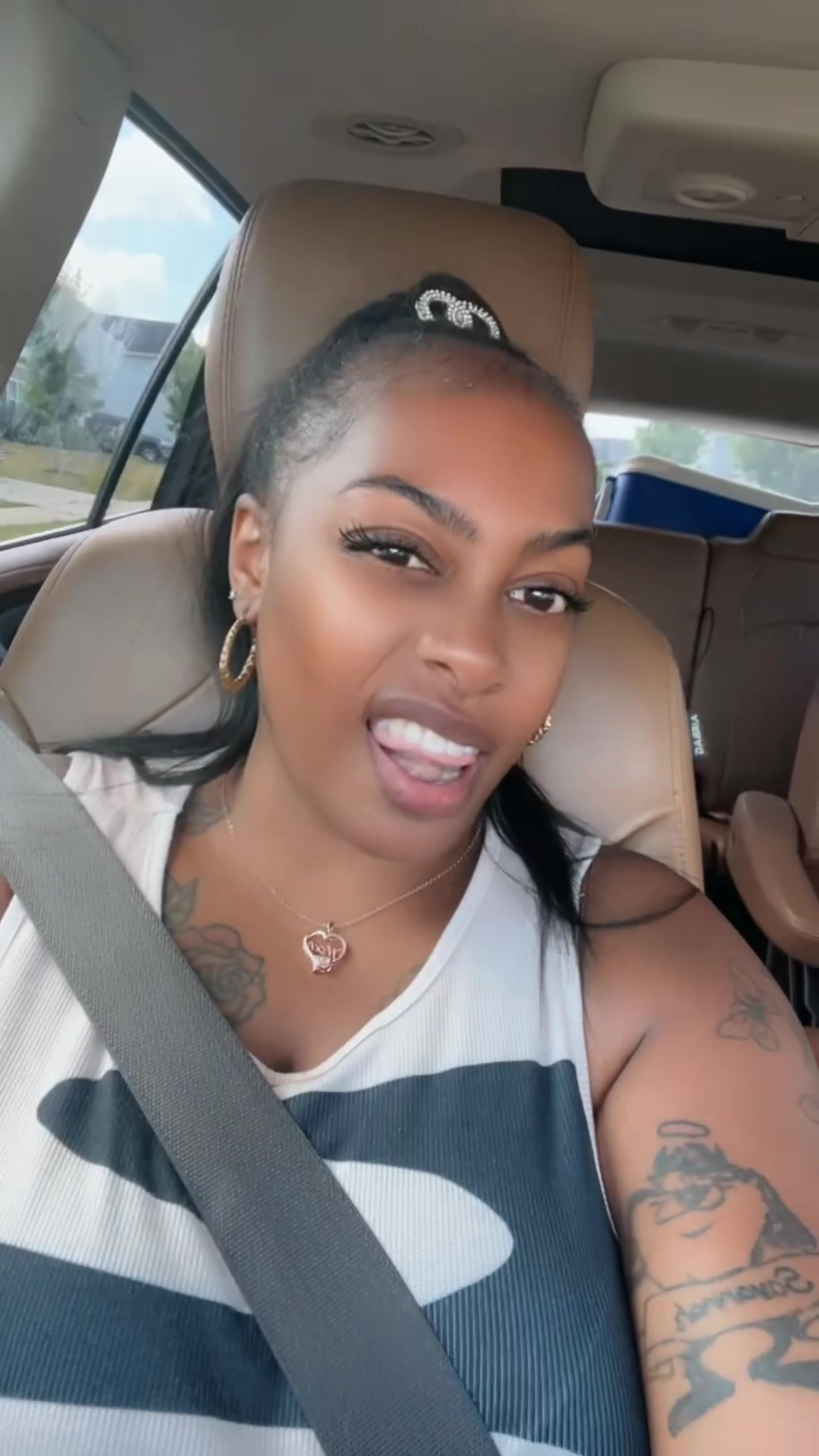 @SexyB