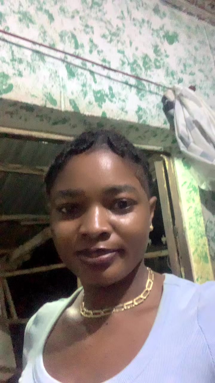 @chizzyiyke fashion designer