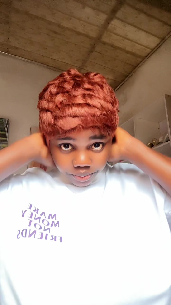 @Different~Berry~Hairs🛍️😌💕