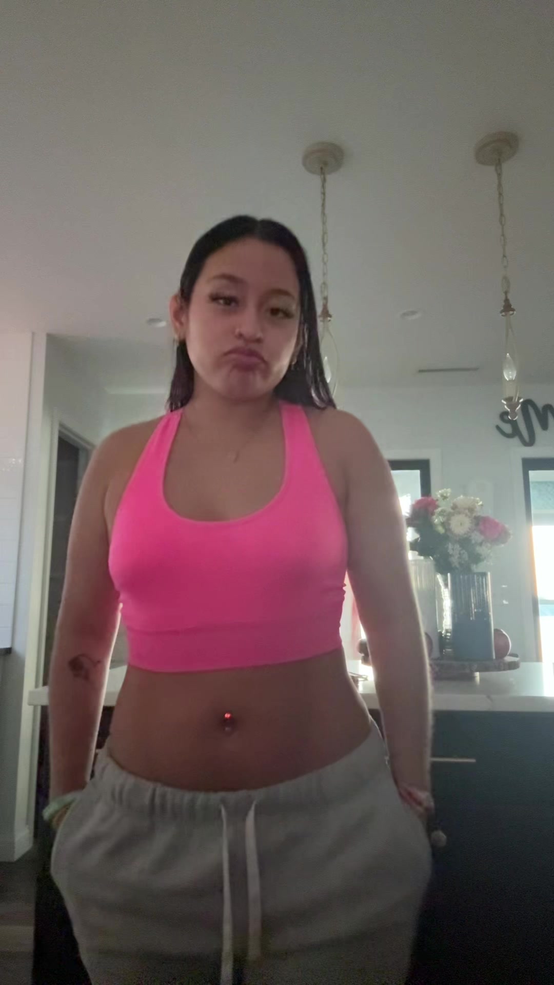 @ava<3