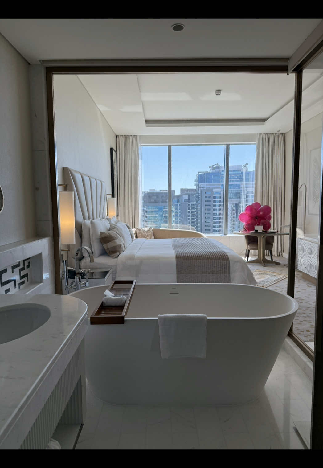 @Hotel Finds + Luxury Travel