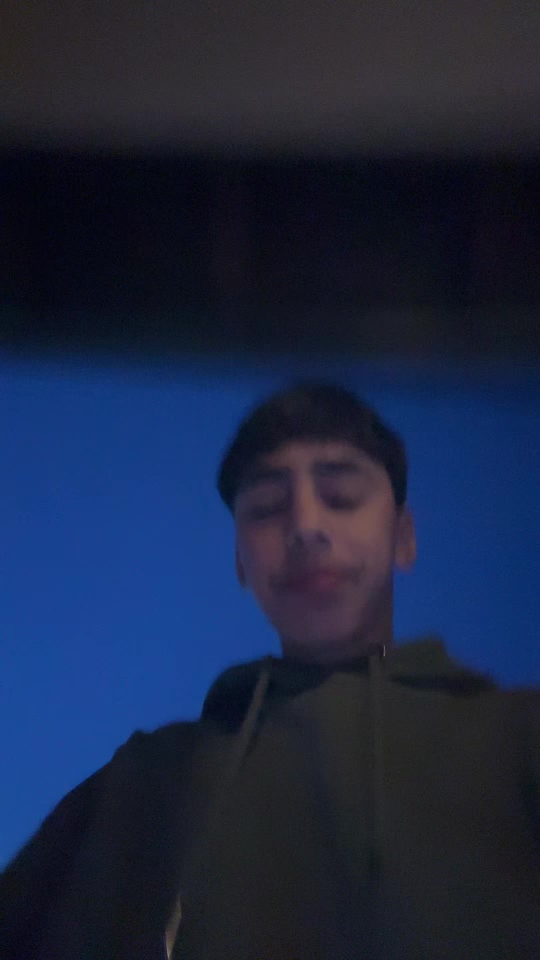 @⃟