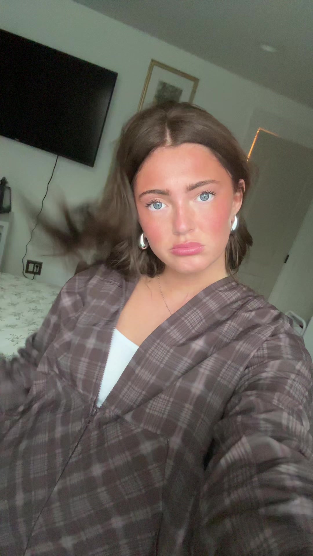 @thegracieedwards