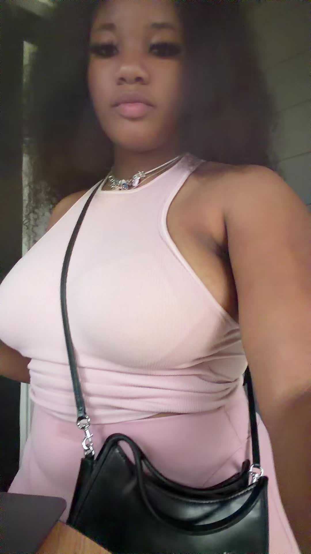@BUNNI🐇