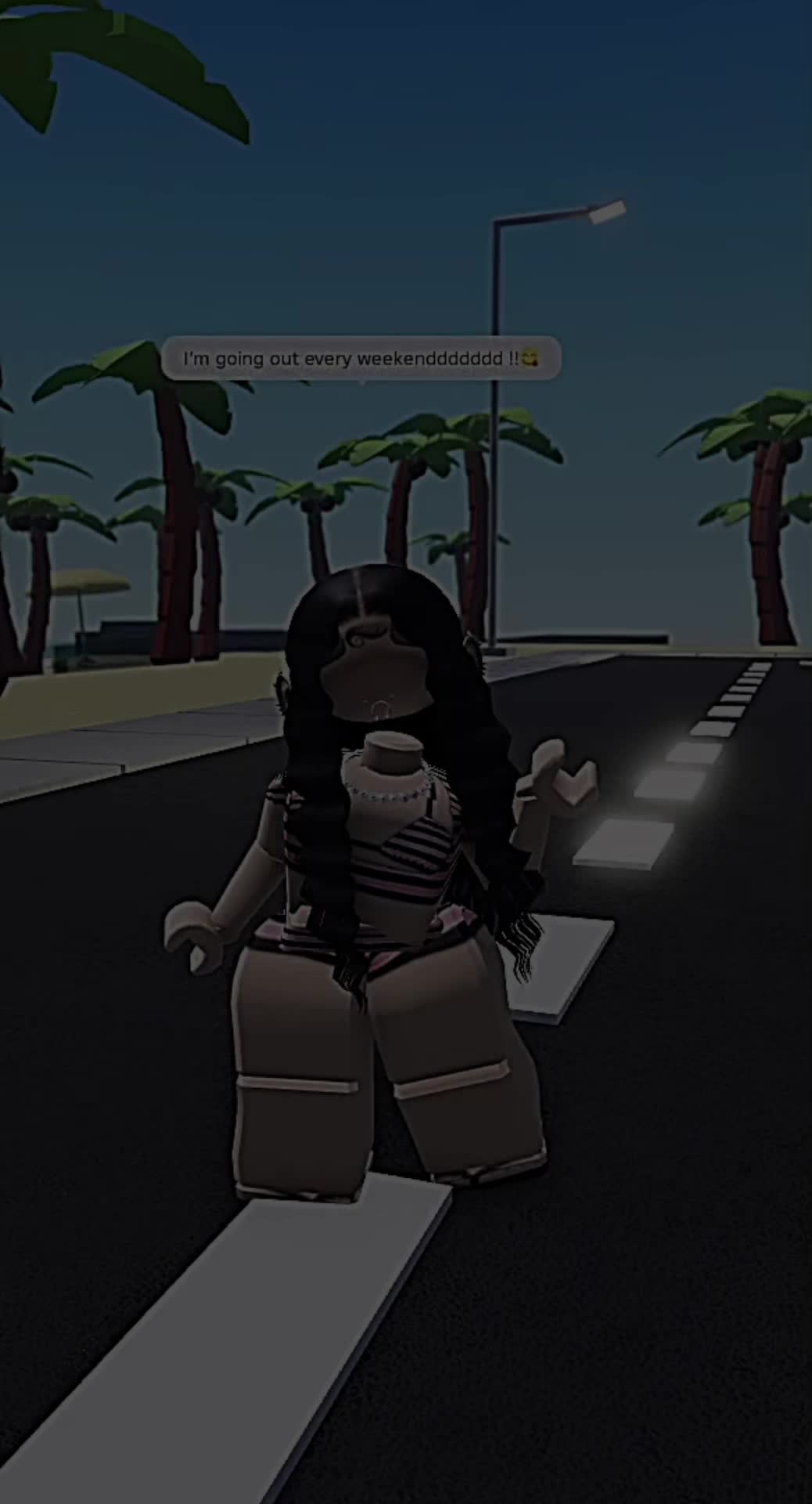 @⃟
