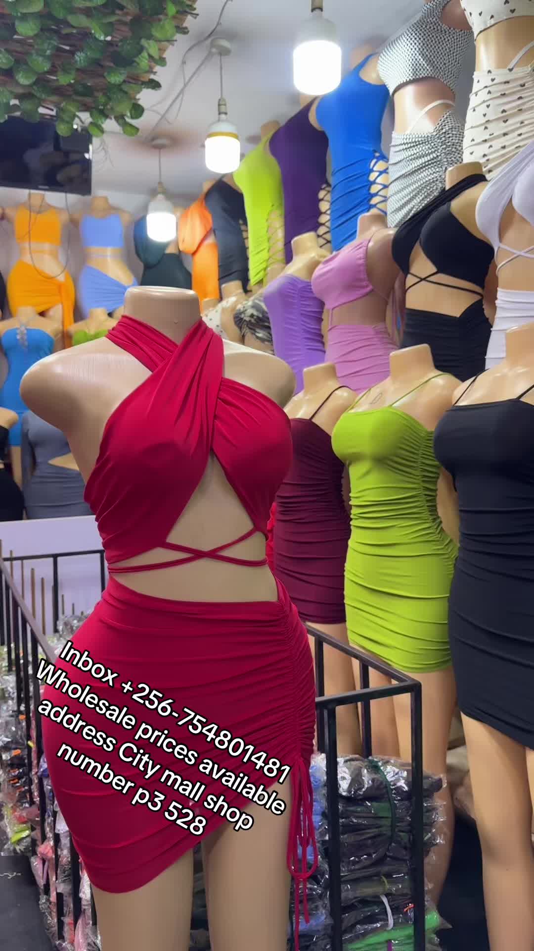 @DWfashons 256ug🇺🇬