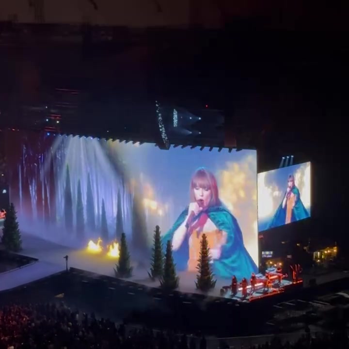 @𓂃꙳⋆videos from the eras tour