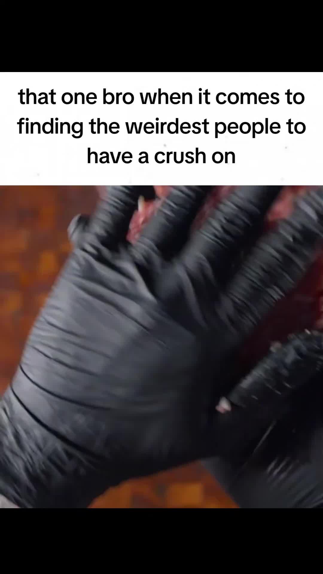 @•