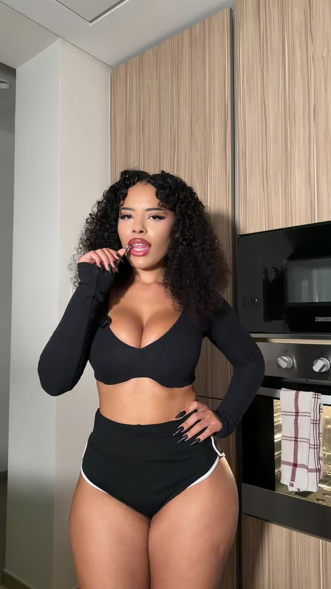 @angela