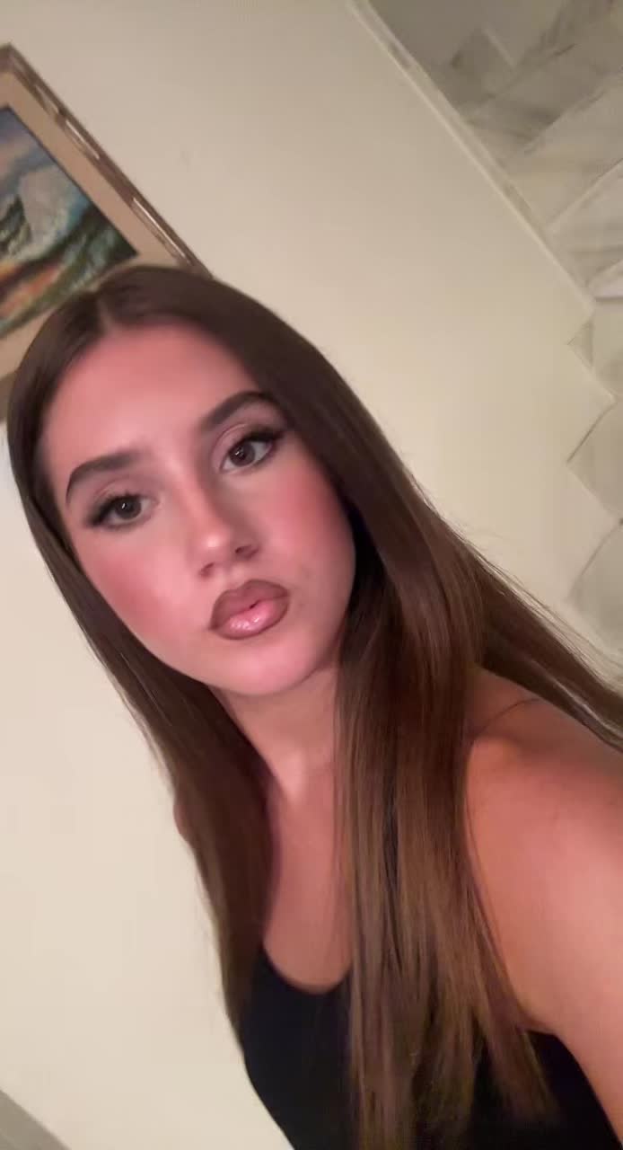 @𝐄𝐌𝐌𝐀💫