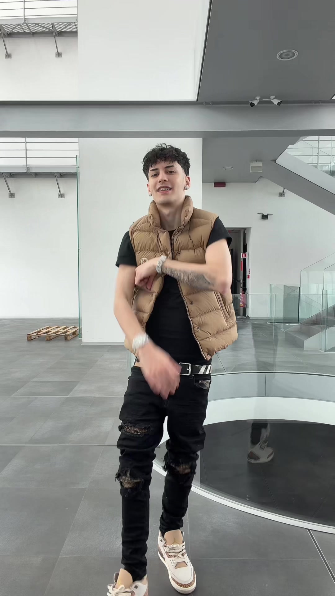 @Flexin Alan