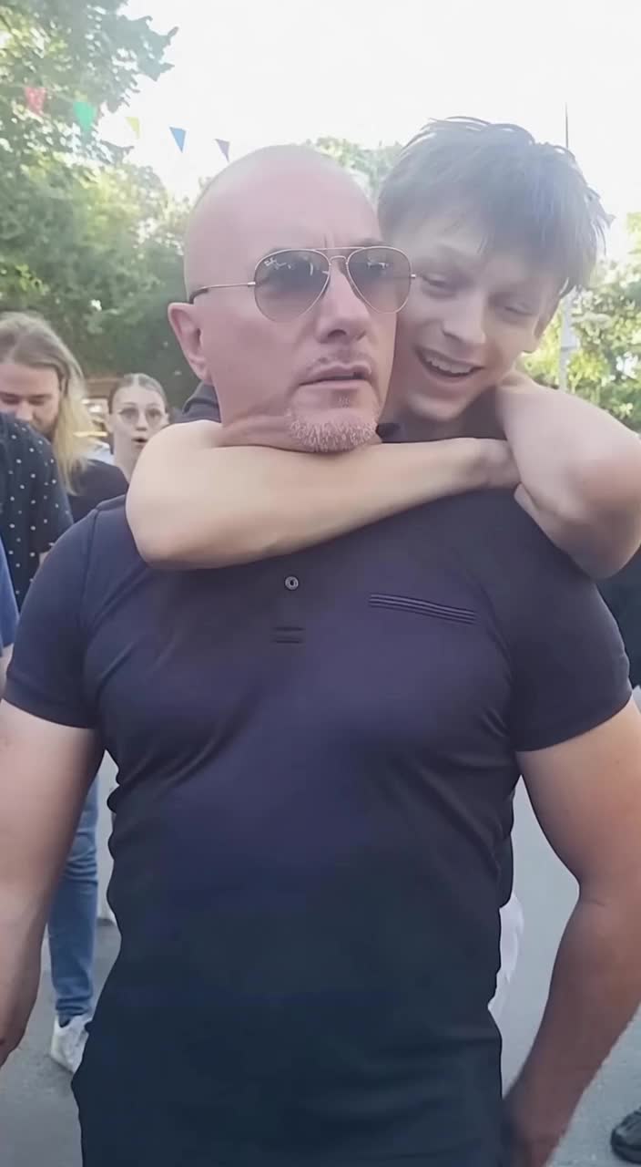 @Kiki