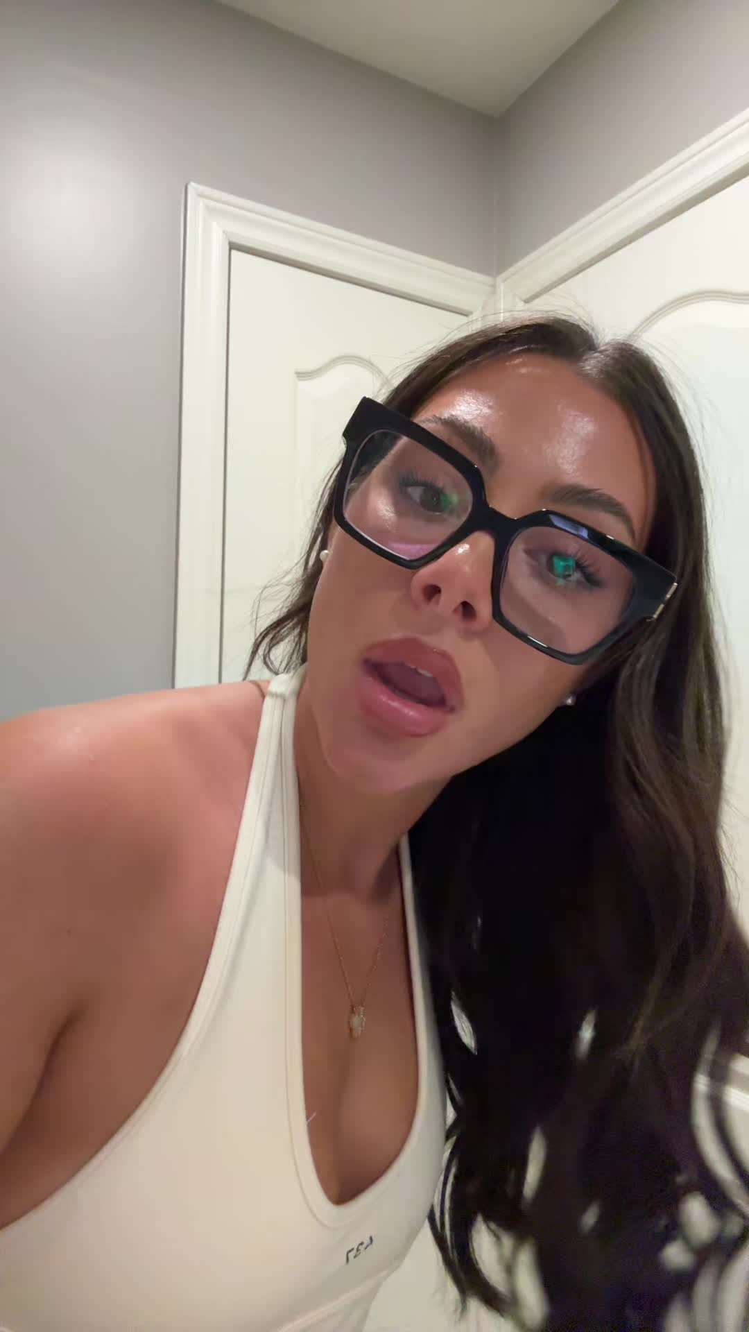 @YOURGYAL1111