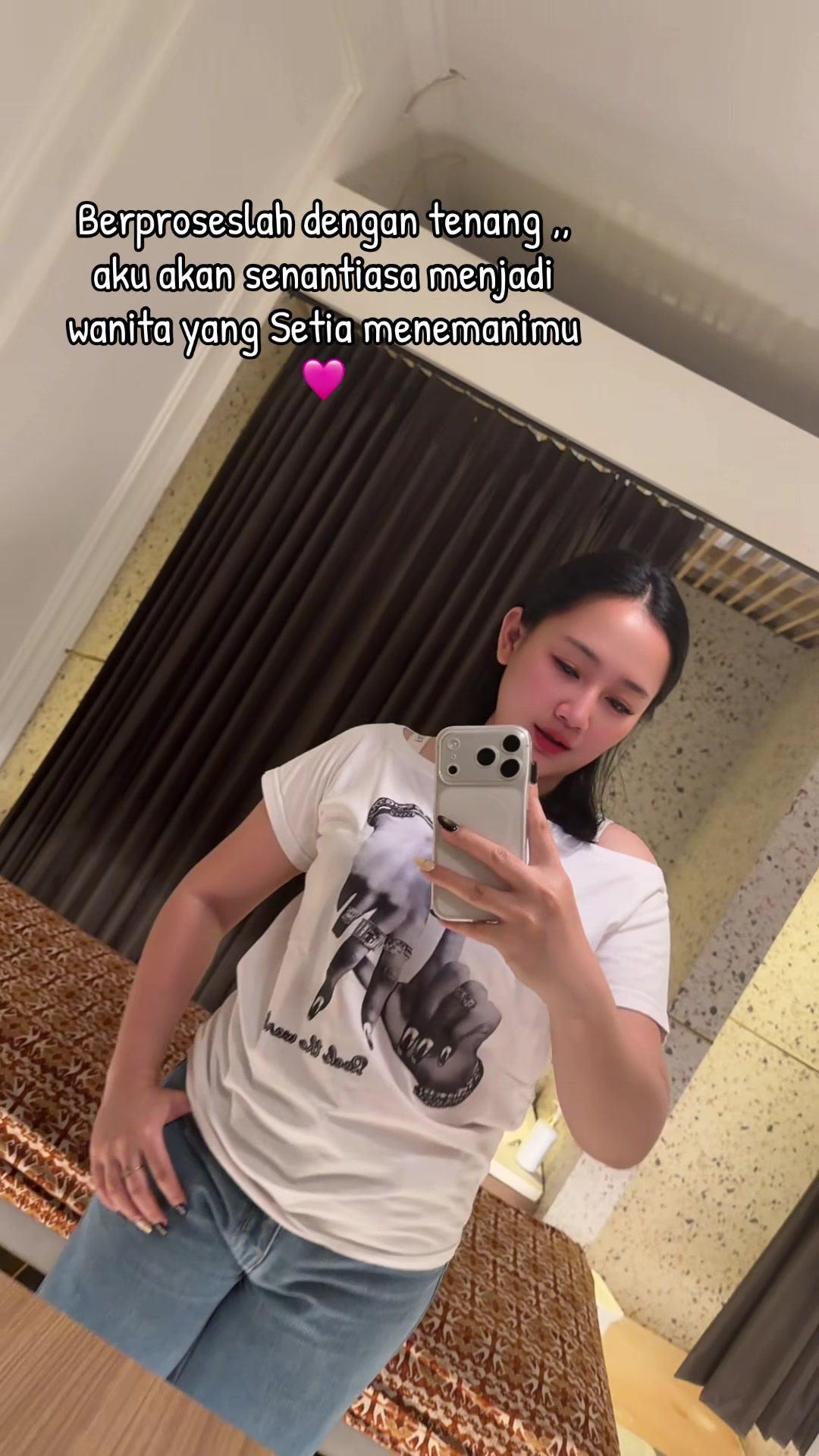 @Momy Via 🦂
