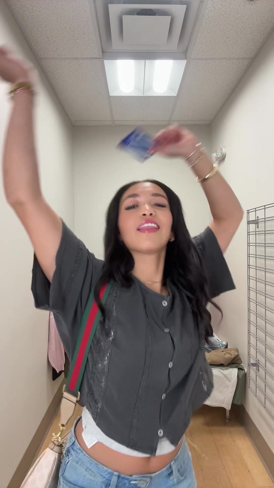 @hayhay