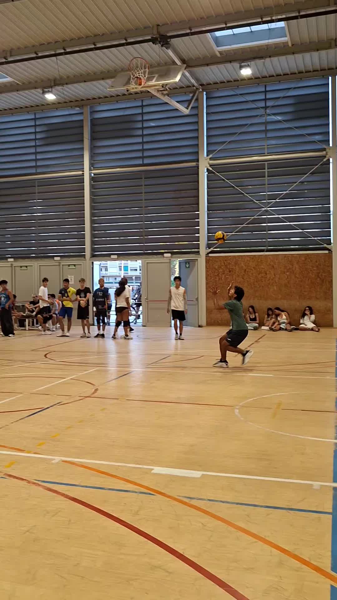 @🏐💙❤️