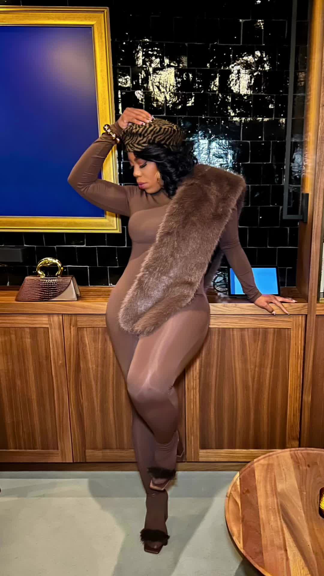 @Vee