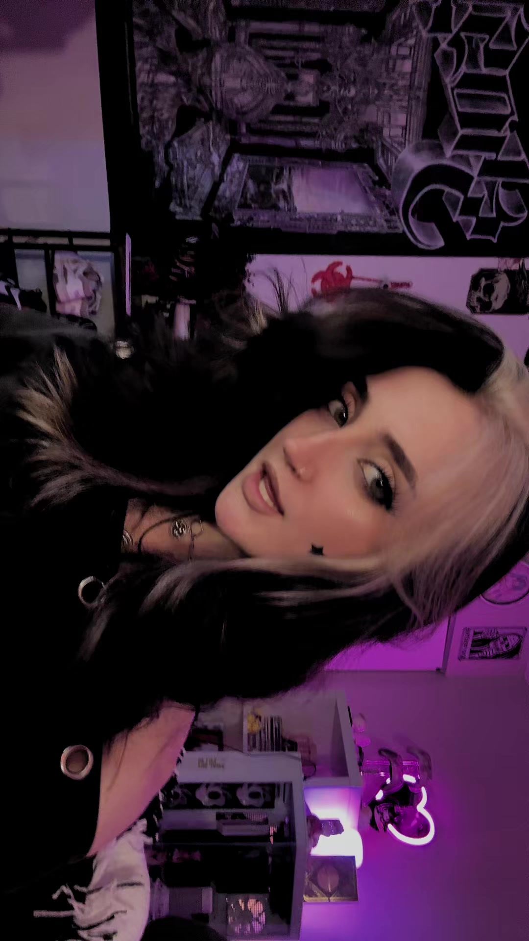 @𝘭𝘦𝘹𝘪 シ