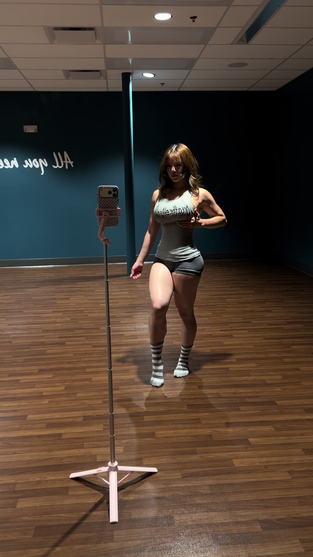 @dommymommytiff